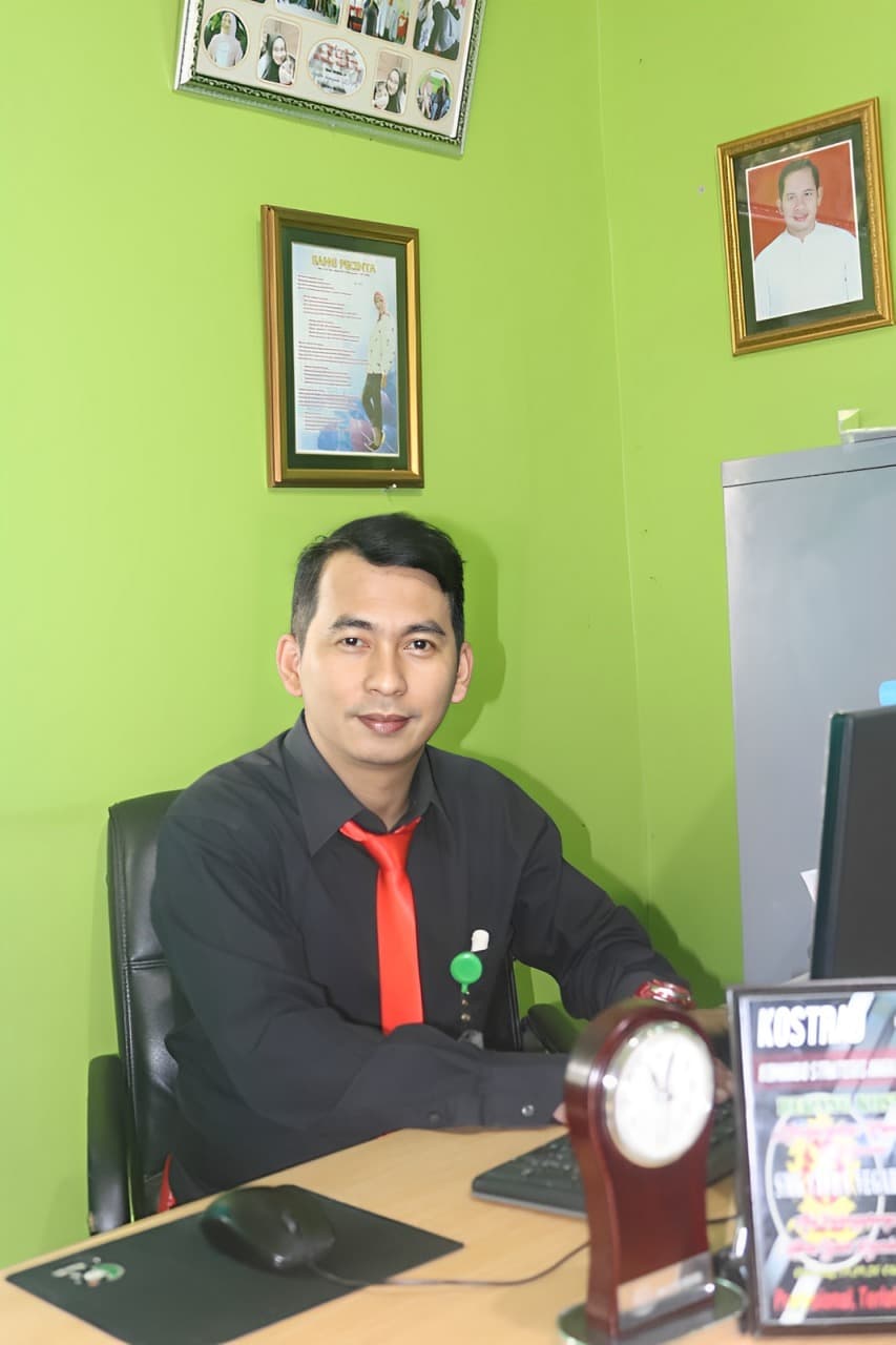Kepala Sekolah SMA Citra Negara